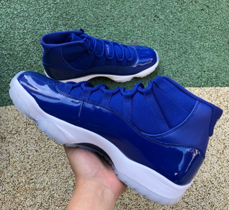 Nike Air Jordan 11 Retro Midnight Blue