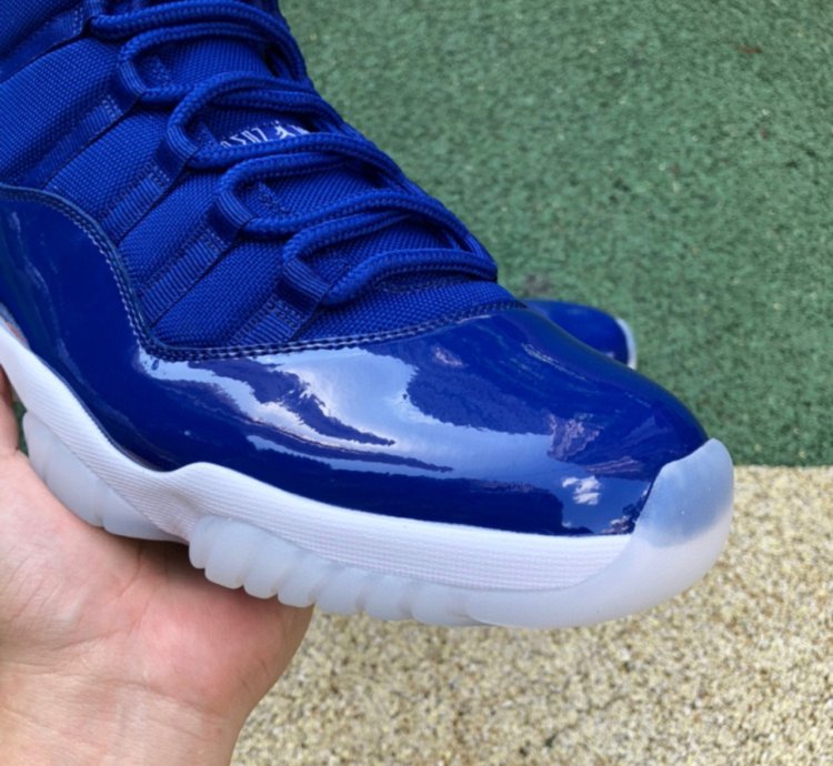 Nike Air Jordan 11 Retro Midnight Blue