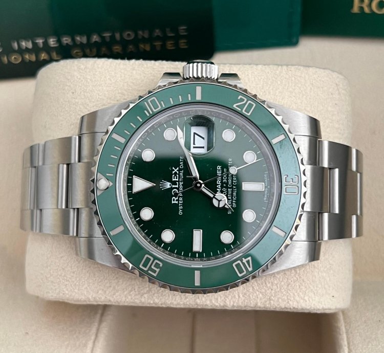 Rolex Submariner Date Unworn Submariner Date 40mm 116610lv Stainless Steel Hulk Green Dial Gree
