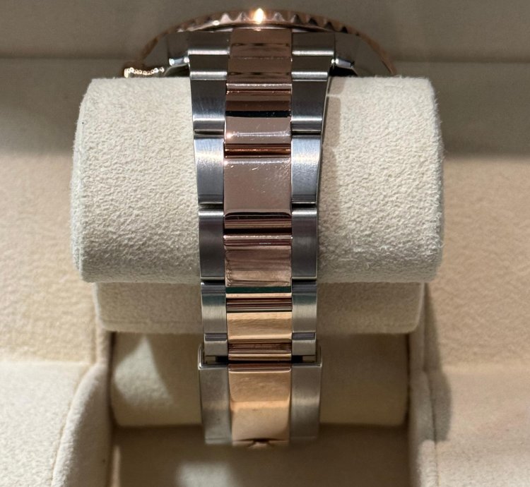 Rolex Yacht-master Ii Steel Yacht-master Ii 44 Watch - White Dial - Two Toned Rose Gold