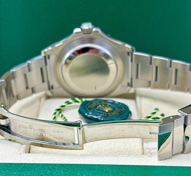 Rolex Yacht-master 40 40mm Blue Dial Platinum Bezel 116622 Box