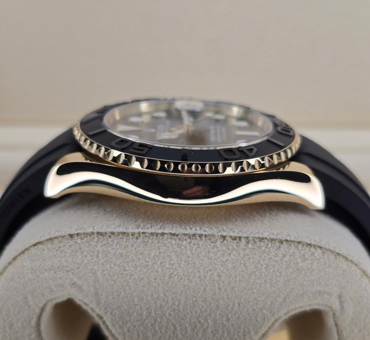 Rolex Yacht-master 42 Yellow Gold 226658 Mint Condition