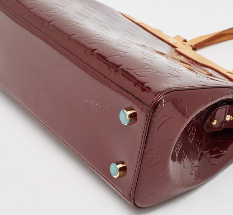 Louis Vuitton Amarante Monogram Vernis Brea Mm Bag
