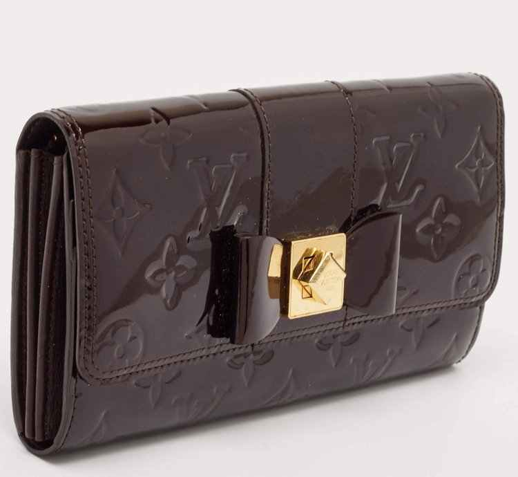 Louis Vuitton Amarante Monogram Vernis Sarah Noeud Wallet
