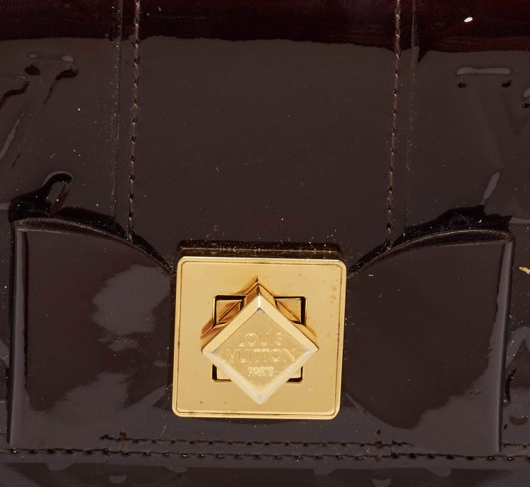 Louis Vuitton Amarante Monogram Vernis Sarah Noeud Wallet