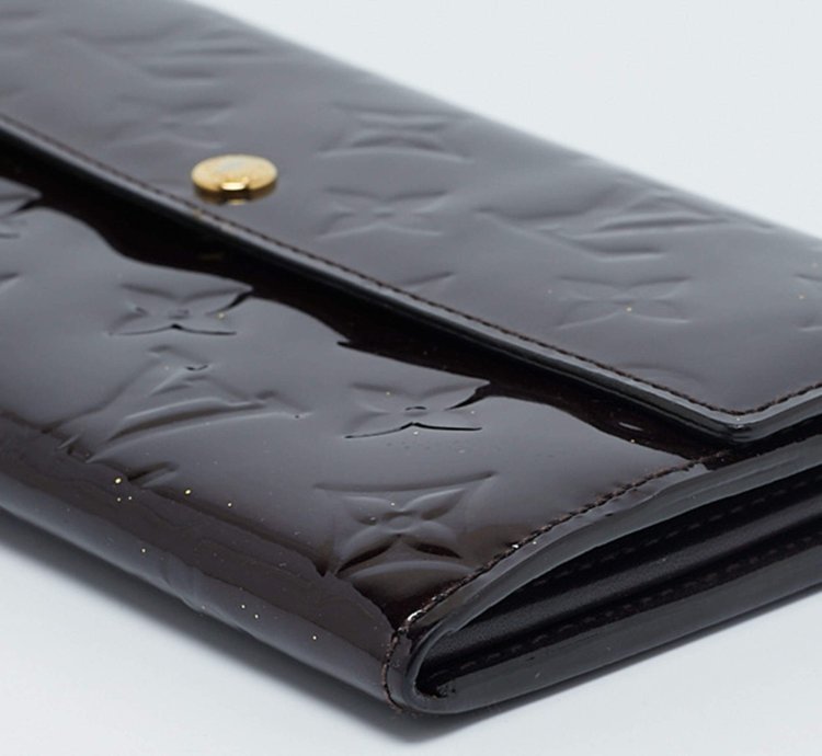 Louis Vuitton Amarante Monogram Vernis Sarah Wallet
