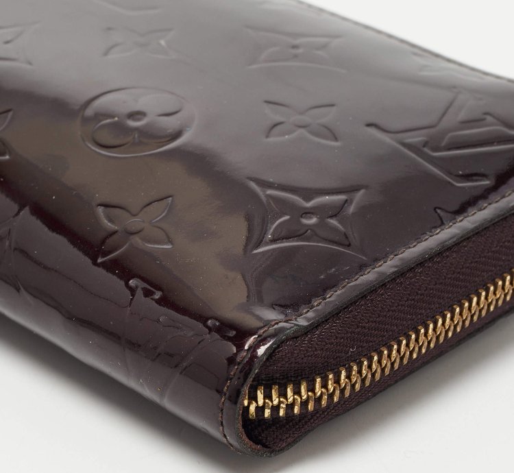 Louis Vuitton Amarante Monogram Vernis Zippy Wallet