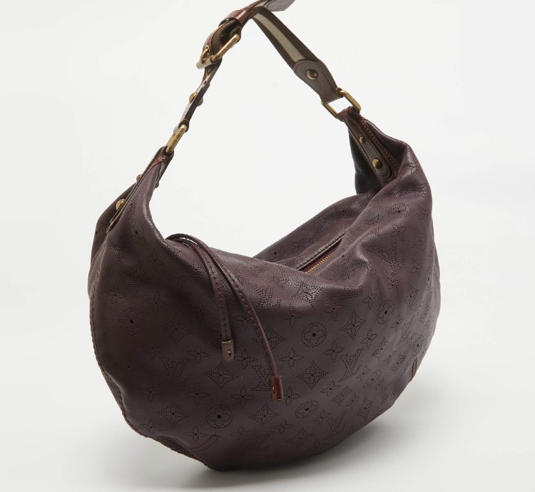 Louis Vuitton Aubergine Monogram Mahina Leather Onatah Gm Bag