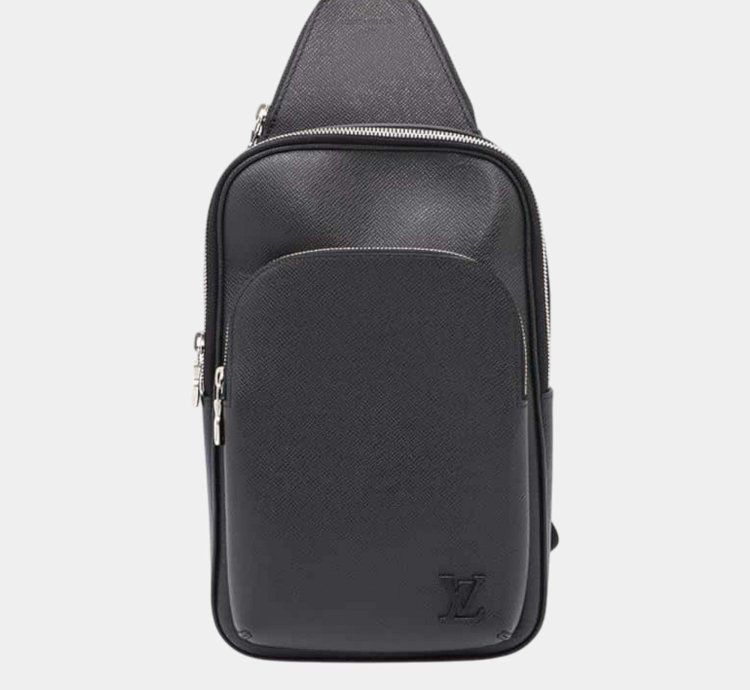 Louis Vuitton Avenue Sling Bag Noir Taiga Leather