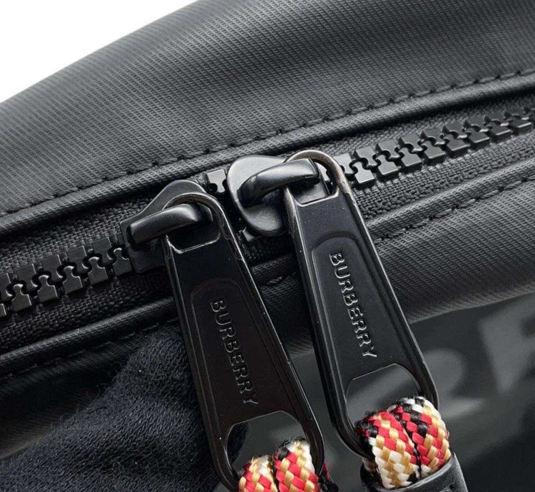 Burberry Body Bag 8036554 Burberry Black