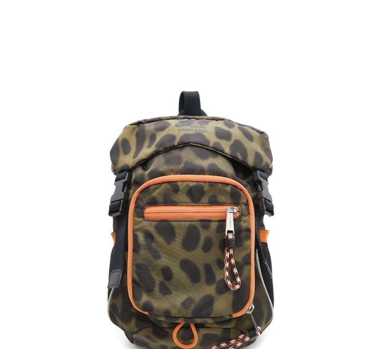 Burberry Body Bag Animal Print Leo Nylon 8013530 Burberry Camouflage
