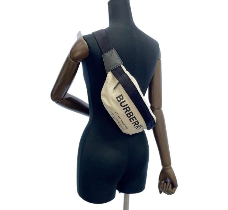 Burberry Body Bag Medium Bum Bag Black