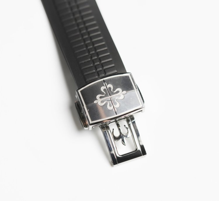 Patek Philippe Aquanaut Travel Time 5164a-001 Steel Case Black Rubber Strap - 40 8mm
