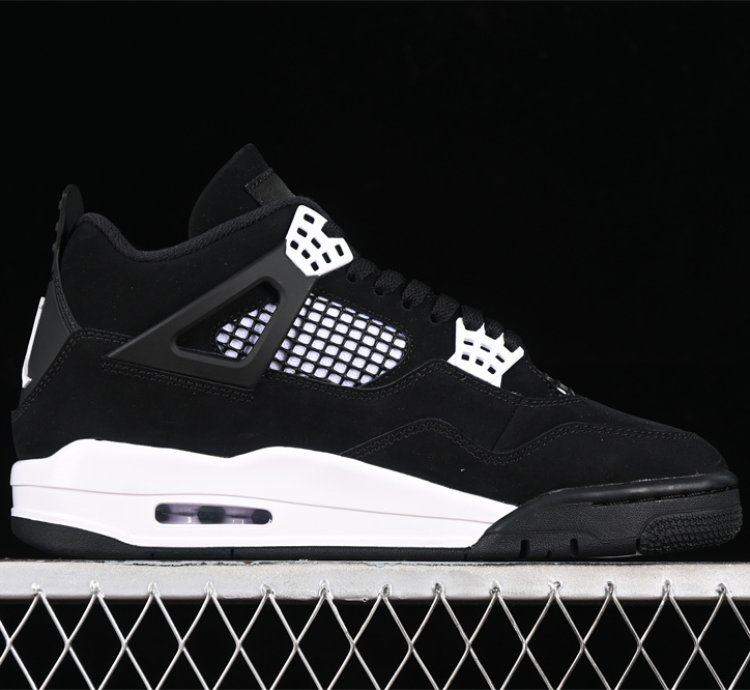 4 Retro white Thunder