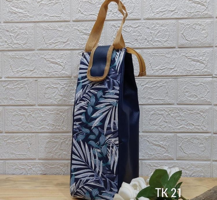 2 L 1 L Mineral Water Drinking Bottle Bag 15 L Zipper Closure