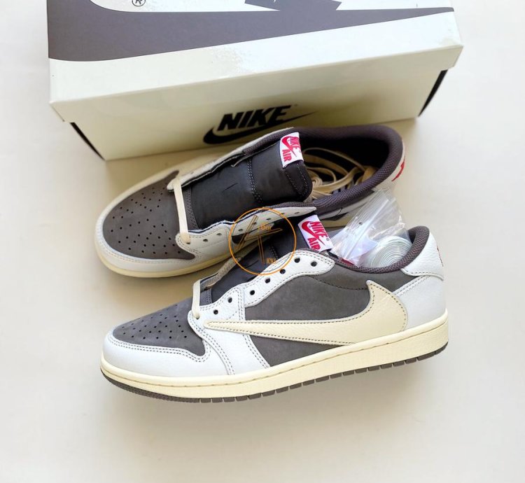 Nike Air Jordan 1 Low Travis Scott Reverse Mocha