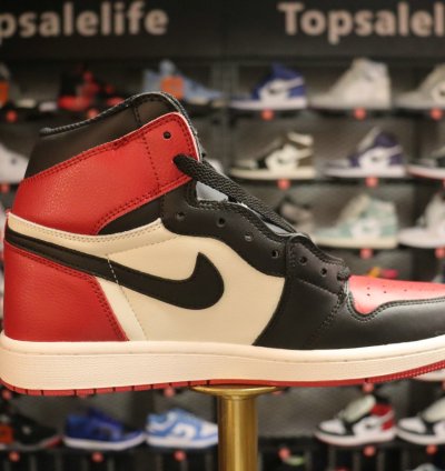 Air Jordan 1 Retro High OG 'Bred Toe'