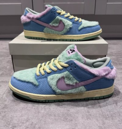 Nike Verdy x Dunk SB Low Visty Pro QS FN6040-400