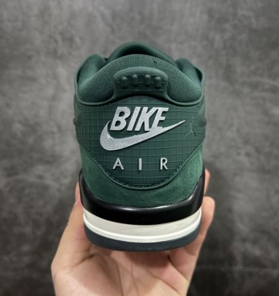 Air Jordan AJ4 RM Q7939-101