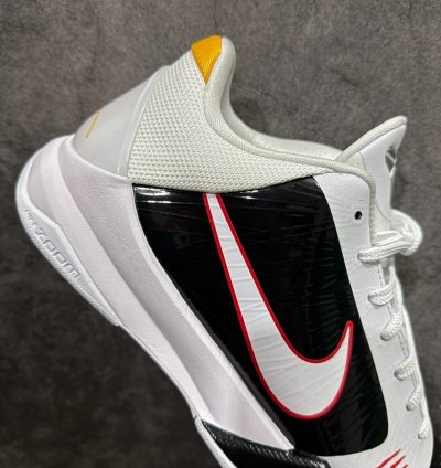 NK Zoom Kobe ZK5 ”Bruce Lee” CD4991-101