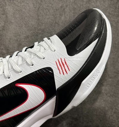 NK Zoom Kobe ZK5 ”Bruce Lee” CD4991-101