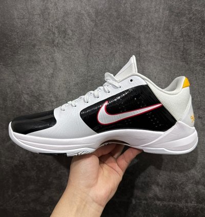 NK Zoom Kobe ZK5 ”Bruce Lee” CD4991-101