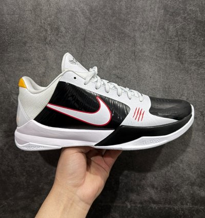 NK Zoom Kobe ZK5 ”Bruce Lee” CD4991-101