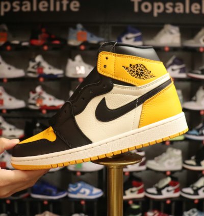 Nike Air Jordan 1 Retro High OG 'Yellow Toe' 555088-711