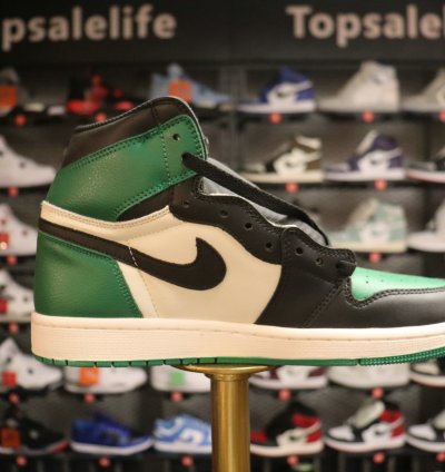 Air Jordan 1 Retro High OG 'Pine Green' 555088-302