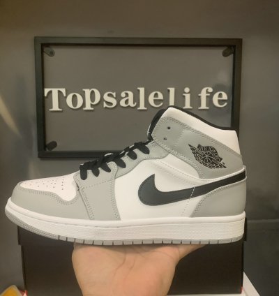 Air Jordan 1 Mid 'Light Smoke Grey' 554724-092
