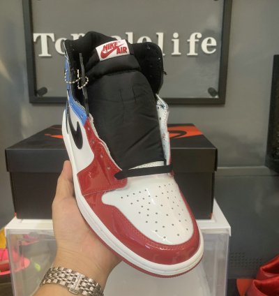 Air Jordan 1 Retro High OG 'Fearless' CK5666-100