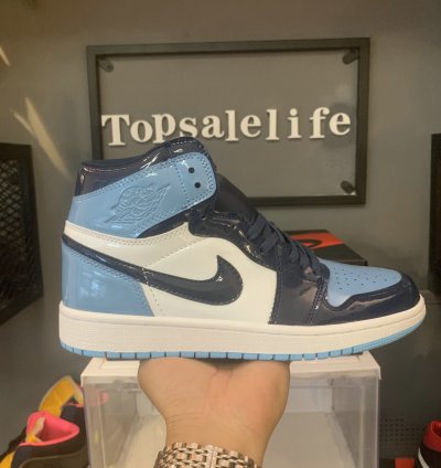 Air Jordan 1 Retro High OG 'Blue Chill' CD0461-401