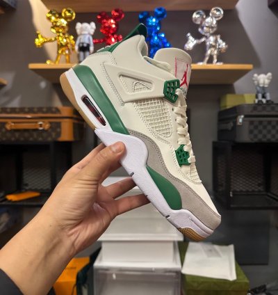 Jordan 4 Retro SB Pine Green DR5415-103