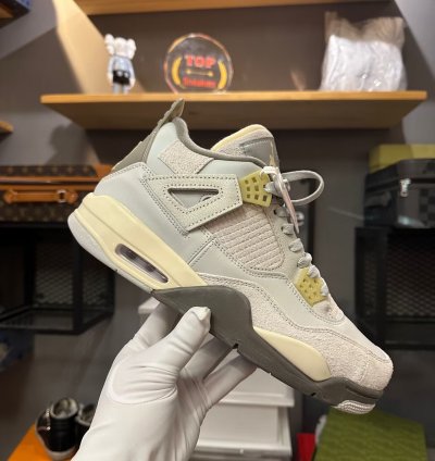 Air Jordan 4 Retro SE Craft Photon Dust DV3742-021