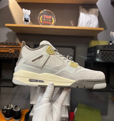 Air Jordan 4 Retro SE Craft Photon Dust DV3742-021