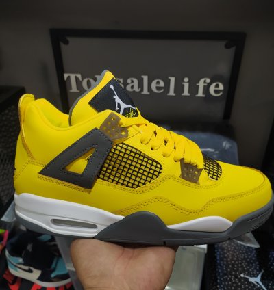 Jordan 4 Retro Lightning (2021) CT8527-700