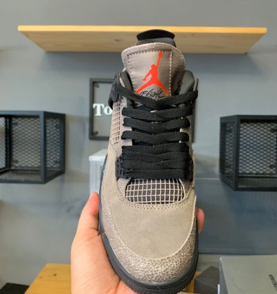 Jordan 4 Retro Taupe Haze DB0732-200