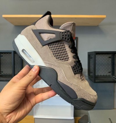 Jordan 4 Retro Taupe Haze DB0732-200