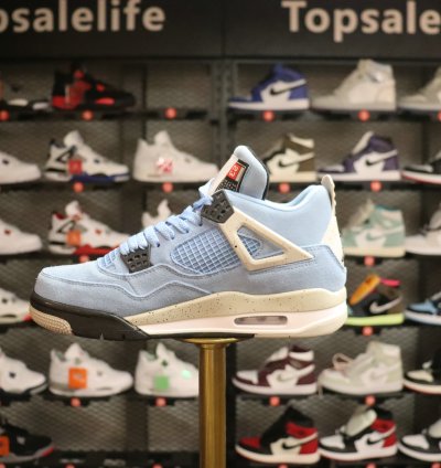 Jordan 4 Retro University Blue CT8527-400