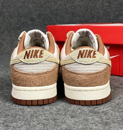 Nike Dunk Low Medium Curry