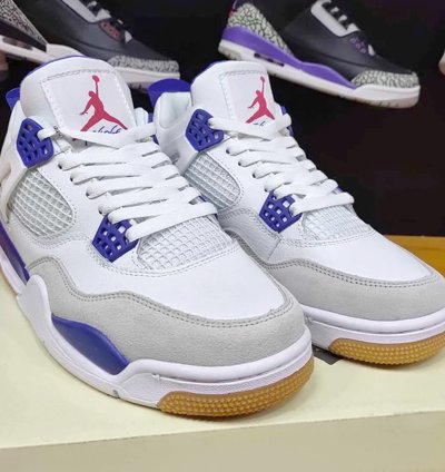 Nike SB x Air Jordan 4 ' Blue Sapphire '
