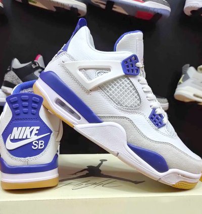 Nike SB x Air Jordan 4 ' Blue Sapphire '