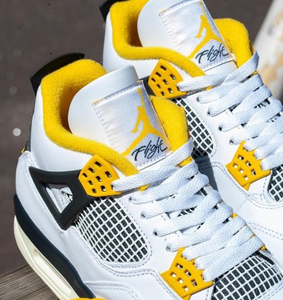 Nike Air Jordan 4 " Vivid Sulfur " AQ9129-101