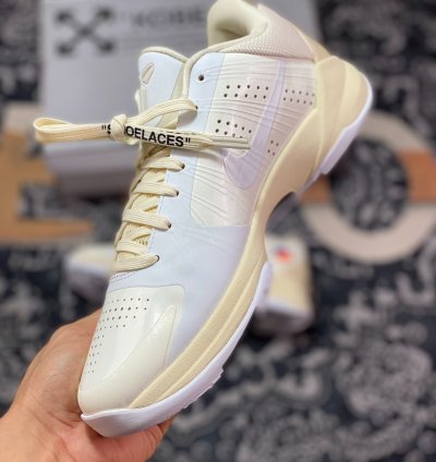 Off-White x NK Zoom Kobe 5 DB4796-101