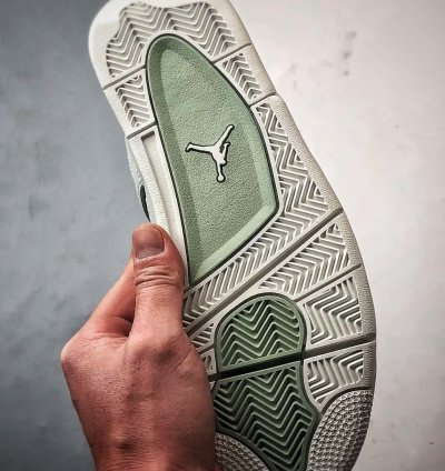 Air Jordan 4 ”Ssafoam” HV0823-003