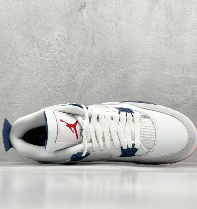 Nike SB x Jordan Air Jordan 4 ”Navy” DR5415-100