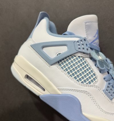 Air Jordan 4 Retro ”Aluminum” HV0823-100