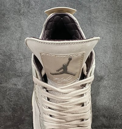 A Ma Maniere x Air Jordan 4 Retro ”Fossil Stone” FZ4810-200