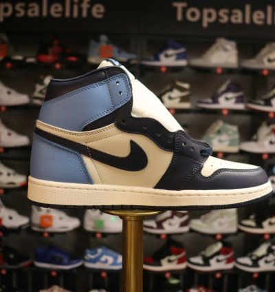 Air Jordan 1 Retro High OG Obsidian