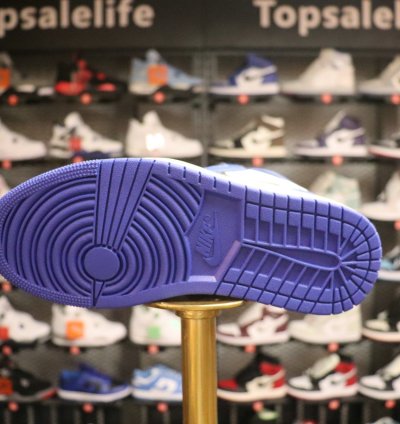 Air Jordan 1 Retro High OG Game Royal